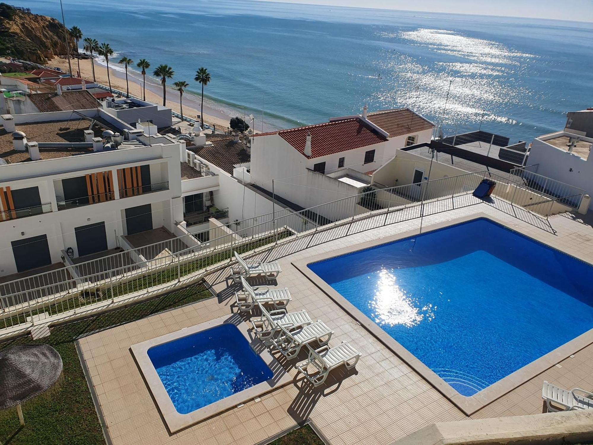 Magnifique Duplex Avec Piscine En Bord De Mer Leilighet Olhos de Agua  Eksteriør bilde